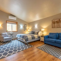 A Taste of Ely Studio, Heart of Downtown