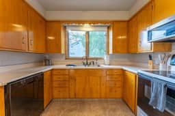 Ely Basecamp, 5 Bedroom near Whiteside Park