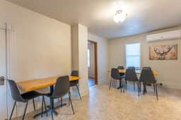 Ely Basecamp, 5 Bedroom near Whiteside Park