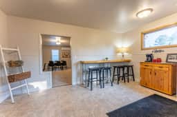 Ely Basecamp, 5 Bedroom near Whiteside Park