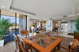 Lux Ocean View Penthouse 2 Kings+, Steps to Beach
