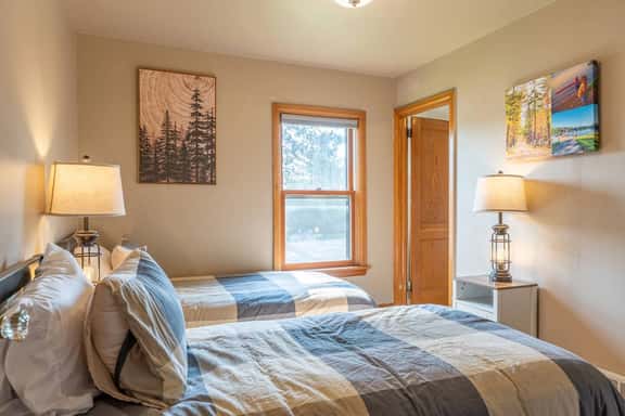 Cozy Corner, 2 Bedroom East End Home - Image 1