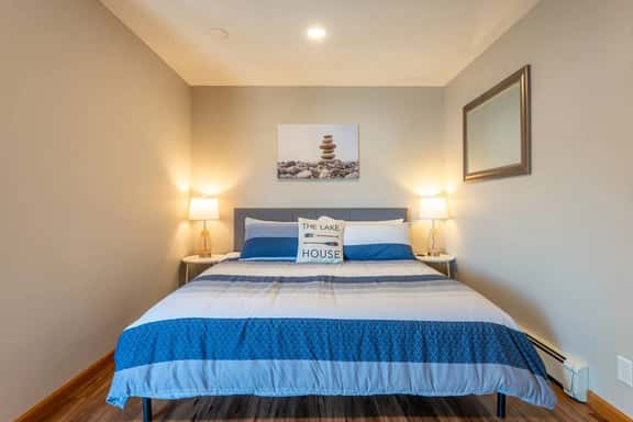 Sandy Point Resort Suite, Year-Round Lakeview - Image 1