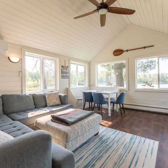 Yacht Club Cabin on Burntside with Private Sauna - Image 1