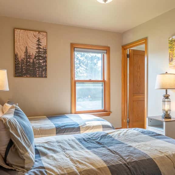 Cozy Corner, 2 Bedroom East End Home - Image 1