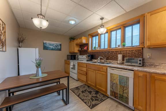 A Taste of Ely 2BR, Near Lake and Trails - Image 3
