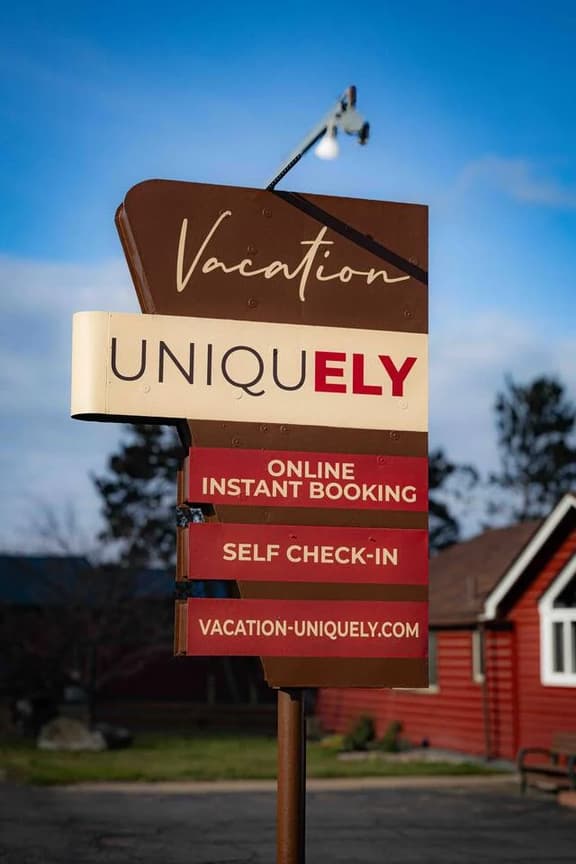 Vacation UniquEly Cottage 4, Downtown Ely
