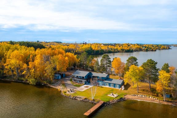 Sandy Point Resort Lakefront Family Retreat